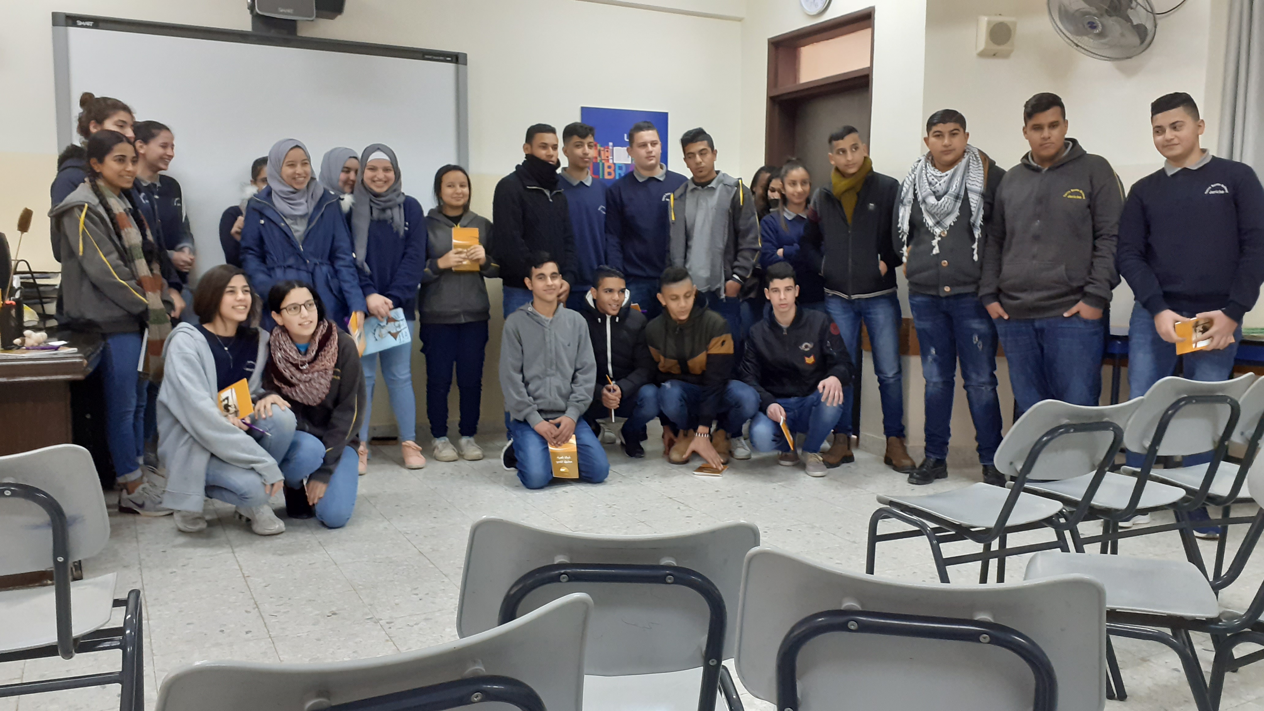 كهرباء القدس تنظم ورشات توعوية حول ترشيد الكهرباء بمشاركة نحو 50 طالب وطالبة  
